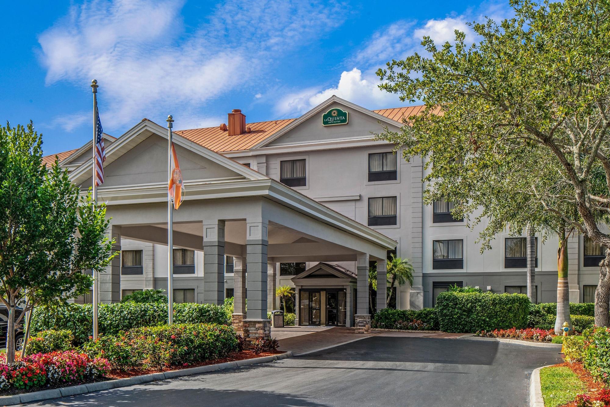 Hotel La Quinta By Wyndham Bonita Springs Naples North Exterior foto