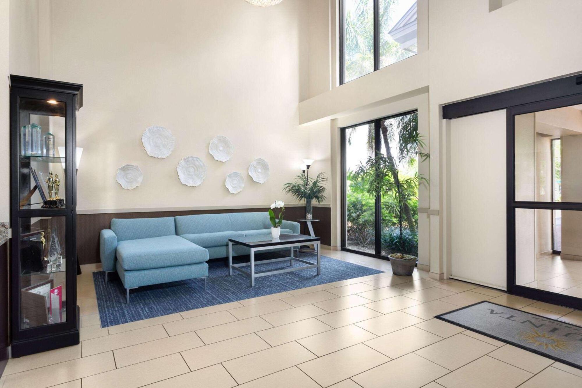 Hotel La Quinta By Wyndham Bonita Springs Naples North Exterior foto